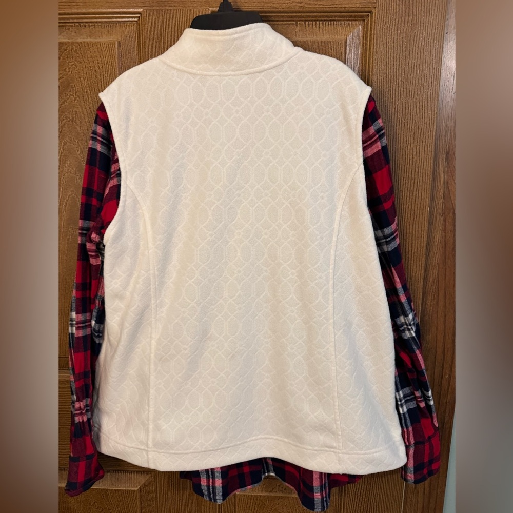 Croft & Barrow Off-White Textured Vest - Picture 4 of 4